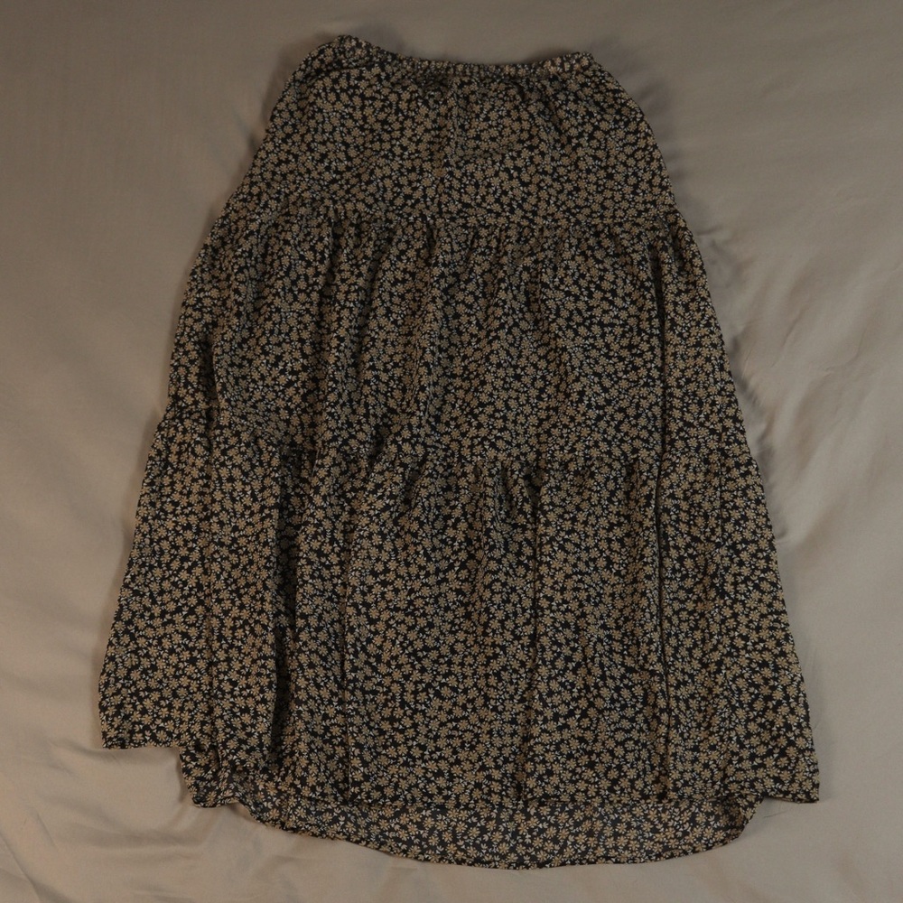 🌼NWOT DAINTY BLACK FLORAL TIERED MIDI FLOWY SKIRT🌼
